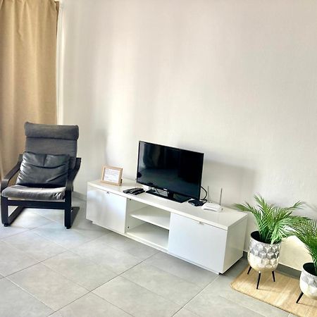 Ground Floor Apartment With Pool, Next To The Beach Costa Teguise Bagian luar foto