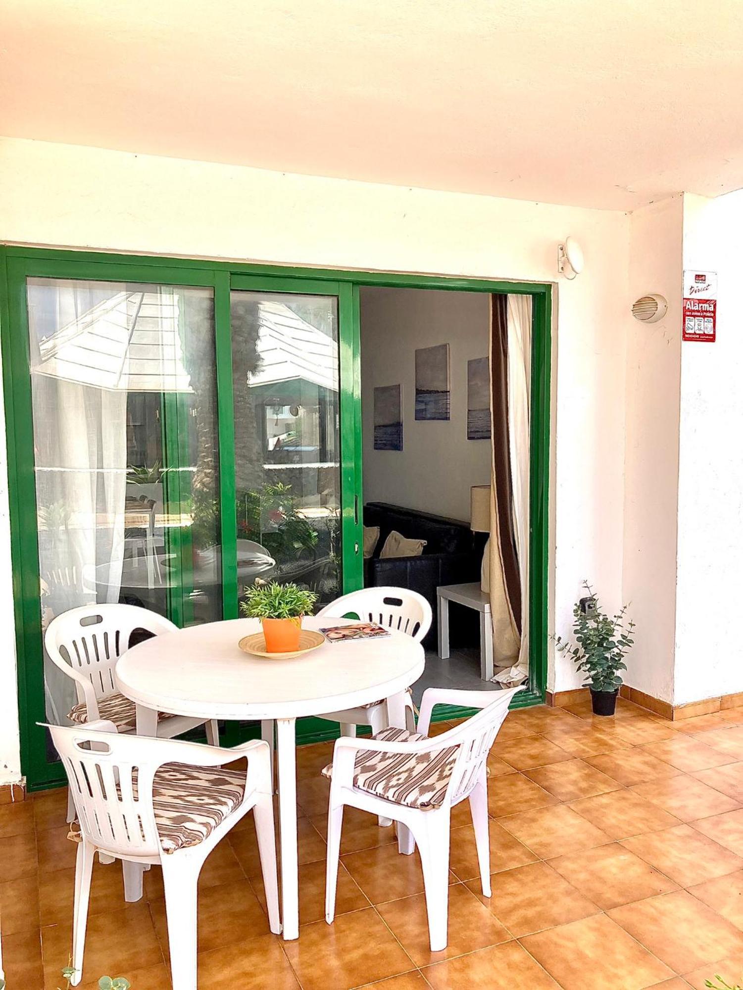 Ground Floor Apartment With Pool, Next To The Beach Costa Teguise Bagian luar foto